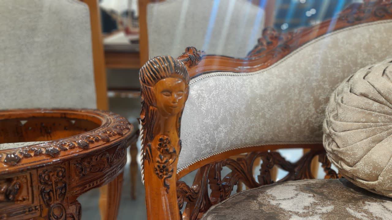 مبلمان آپاما